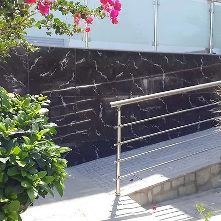 Koyrion Beach Limassol Apts Apartamento