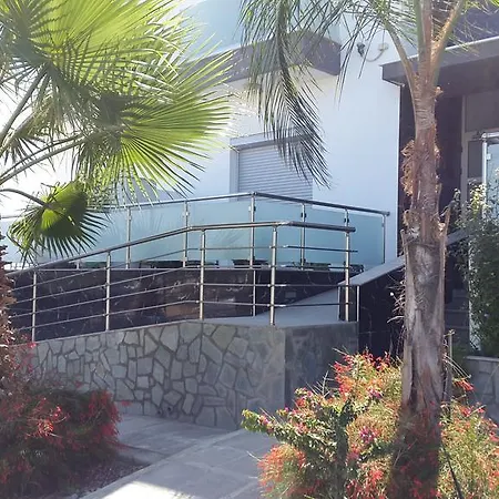 Апартаменты Koyrion Beach Limassol Apts Ypsonas